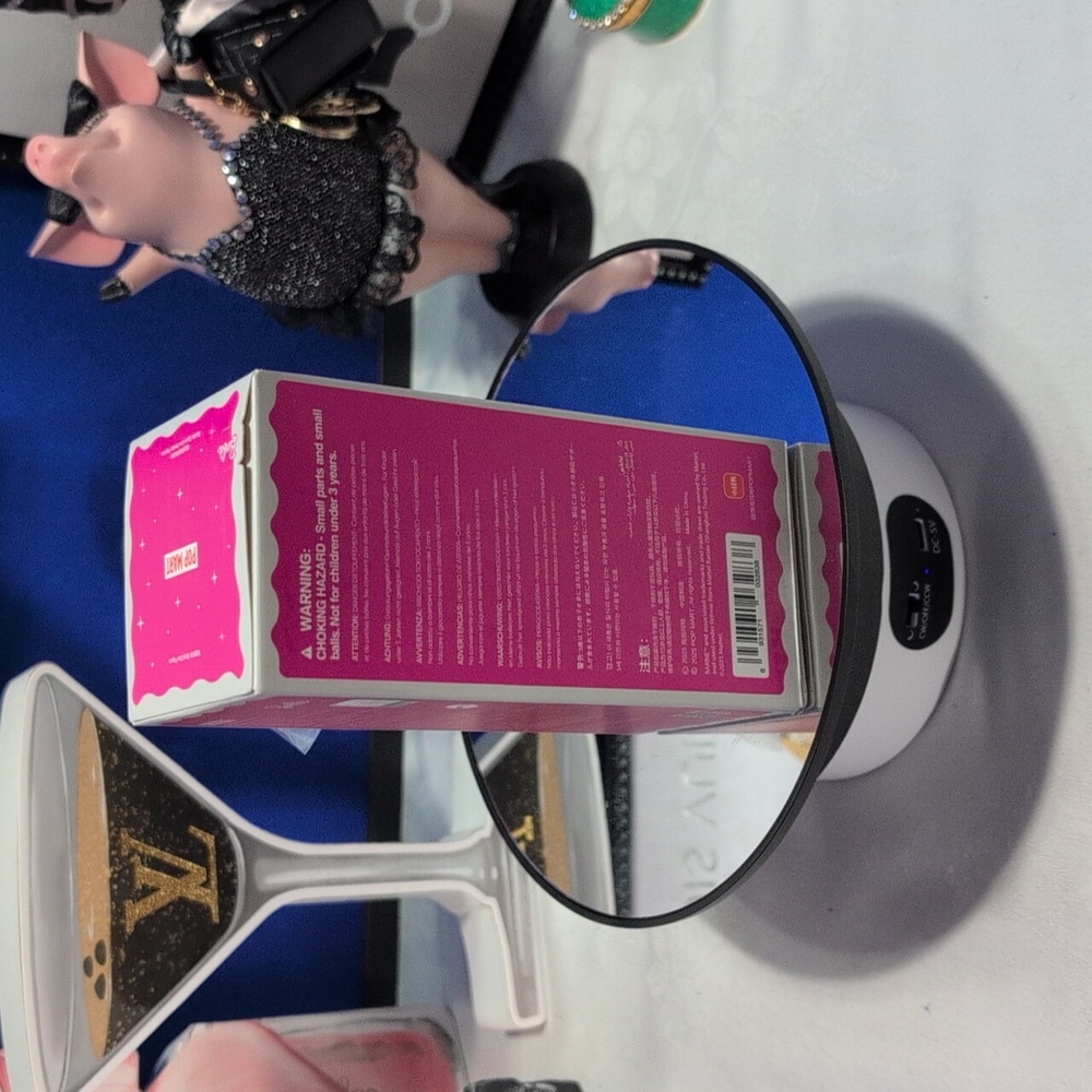 Pop Mart Barbie Style Icon Series - Revealed: 2022 Barbie With Puppy - Picture 9 of 9